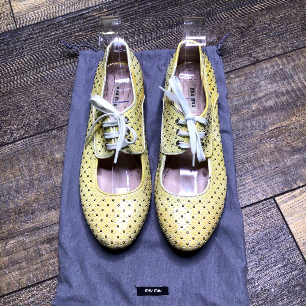 Miu Miu Perforated Stud Cutout Lace Up Oxfords Yellow Size 36.5